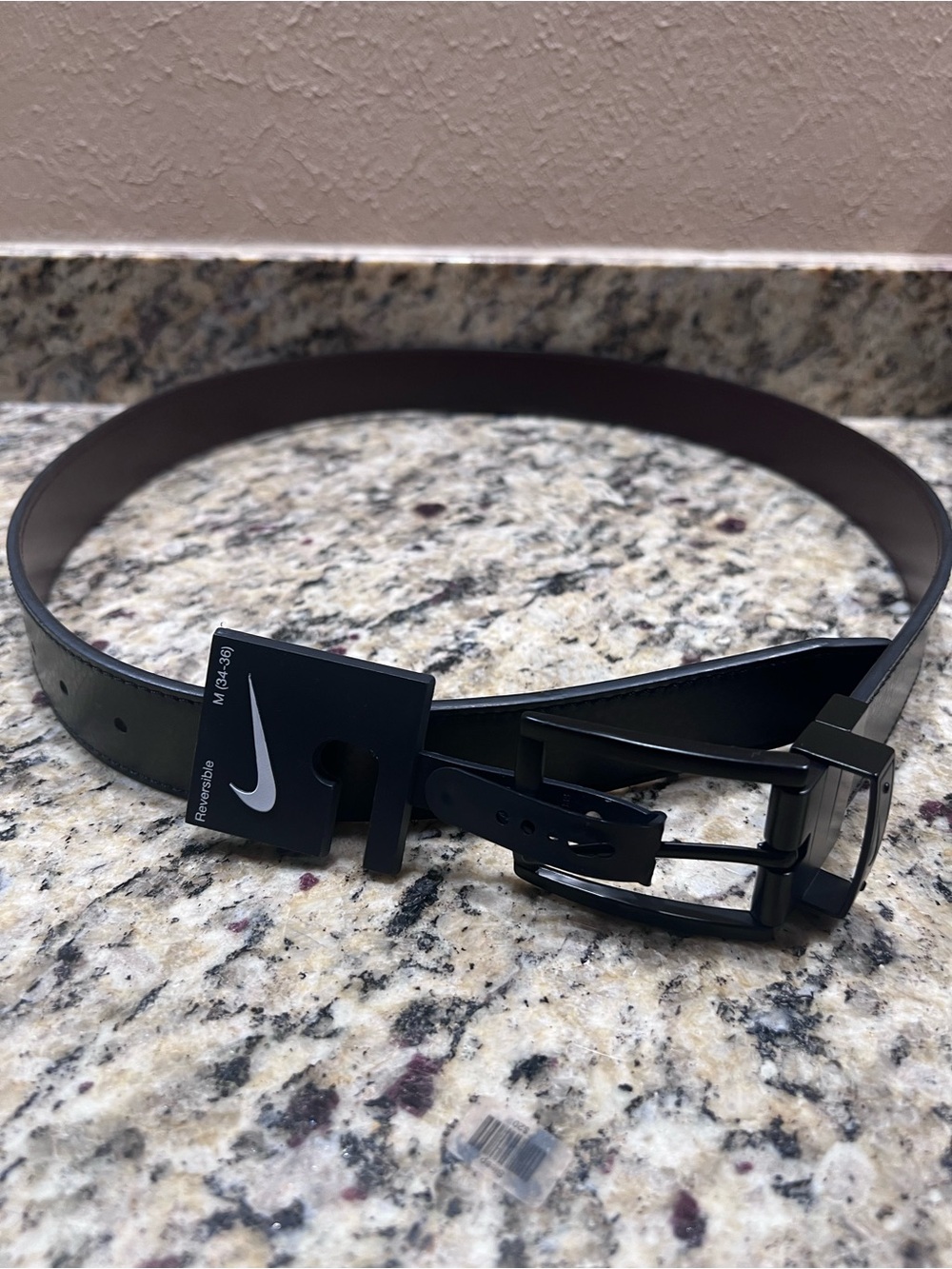 Nike Men's Black/Brown Reversible Belt - Sleek Matte Buckle medium (34-36)